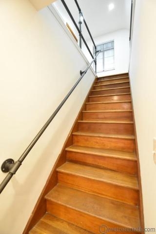 stairs to 2nd floor master suite